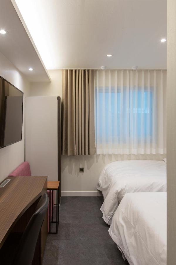 พูซาน เลาจน์ 26 โฮเทล Hotel ปูซาน ภายนอก รูปภาพ